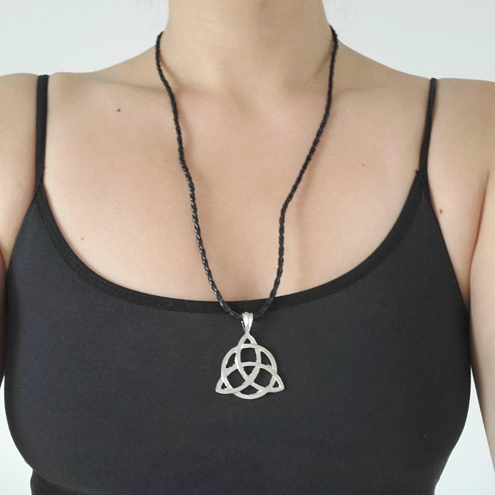 New Pewter Celtic Knot Triquetra Trinity Necklace - Picture 3 of 10
